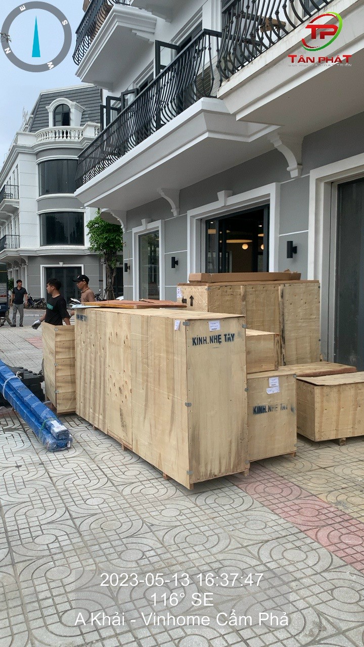 CHUY%E1%BB%82N%20THANG%20M%C3%81Y%20V%E1%BB%80%20C%C3%94NG%20TR%C3%8CNH%20ANH%20KH%E1%BA%A2I%20VINHHOME%20C%E1%BA%A8M%20PH%E1%BA%A2%202