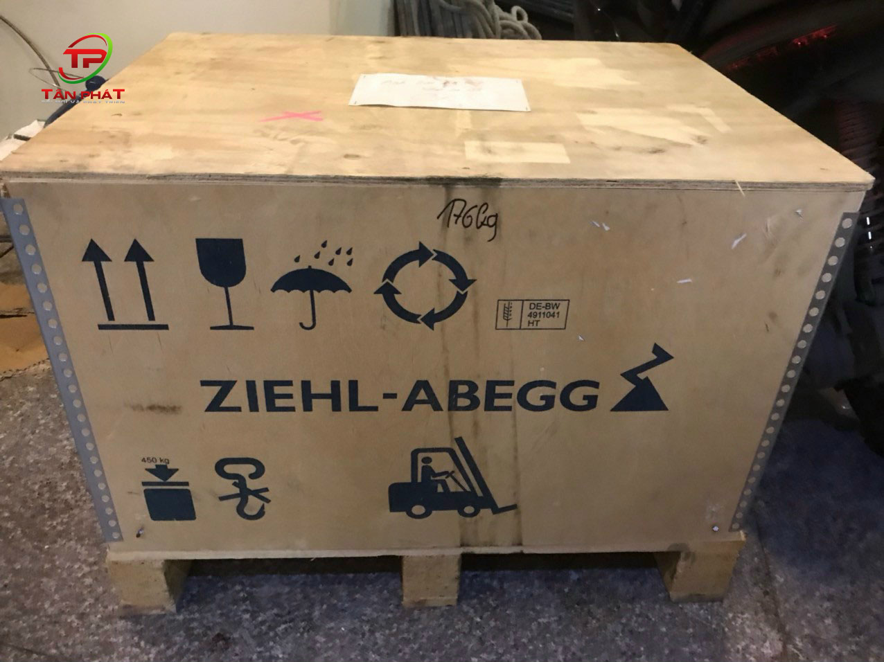 chuyen-hang-ve-lap-dat-cong-trinh-anh-dan-yet-kieu-4