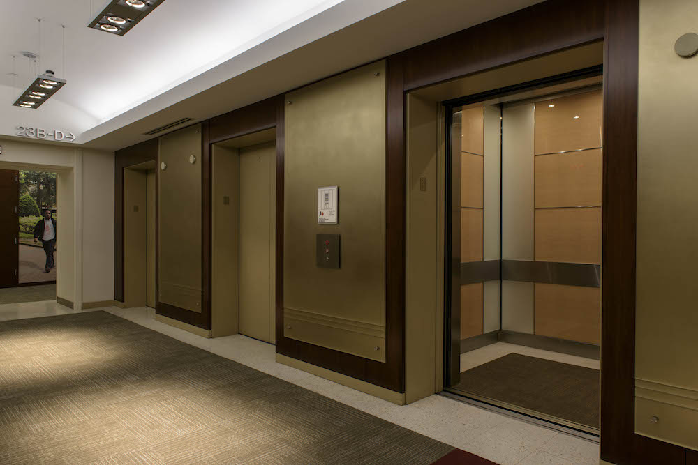 Chức năng bảo vệ của thang máy chở khách